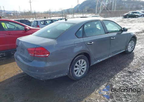 2013 Volkswagen Passat S z USA, uszkodzony, nr VIN 1VWAP7A31DC074630